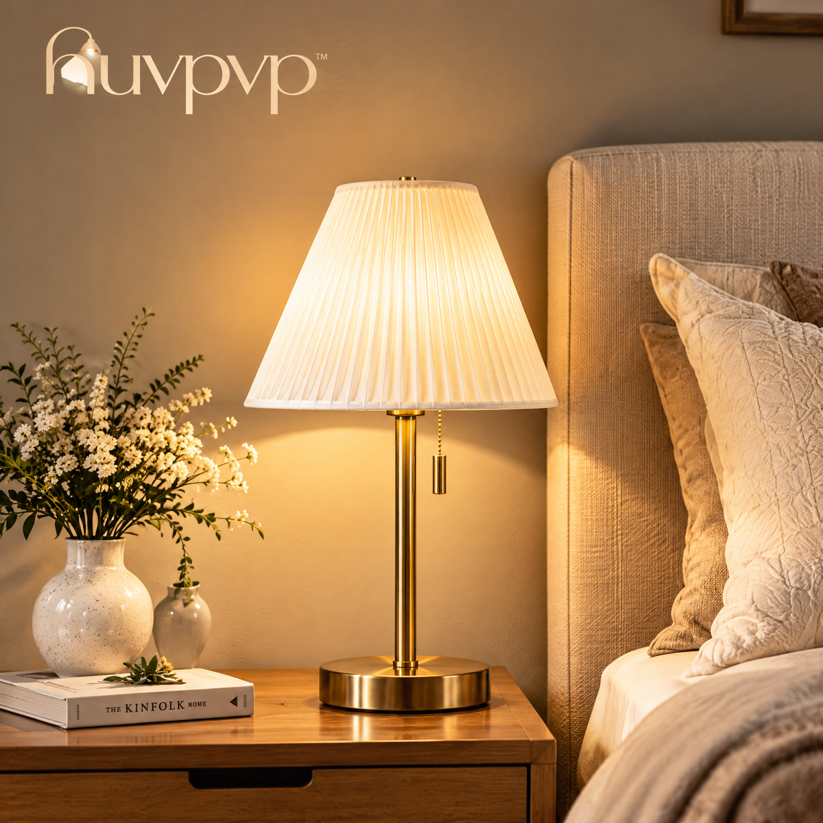 nuvpvp™ Pleat Linen Bedside Lamp